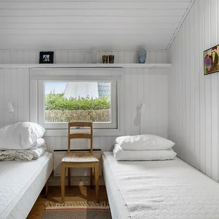 Vakantiehuis Three-bedroom In *