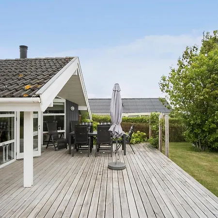 Three-bedroom In 펜션